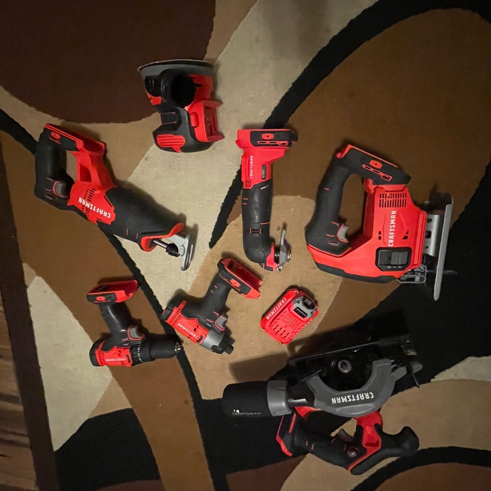 Craftsman 20v 7 piece electric tool set, comes with bits, blades, and a bag